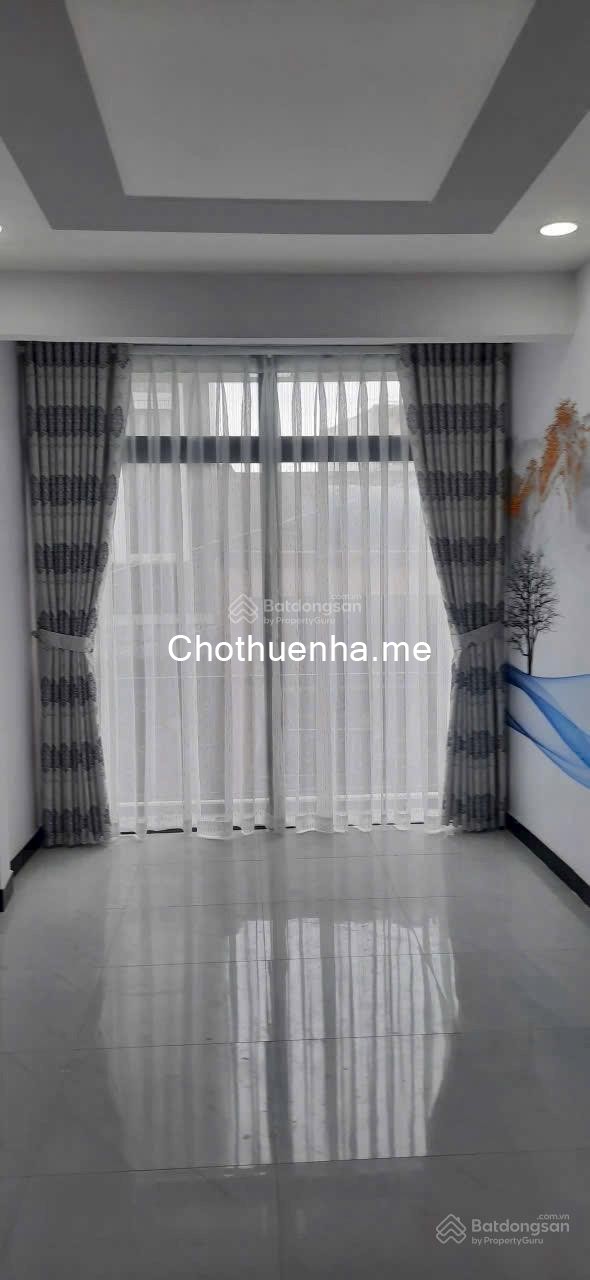 Nhà riêng tại Đường Cao Đạt, p. 1, Q. 5, 2 tầng với 2PN, 2WC, full nội thất.