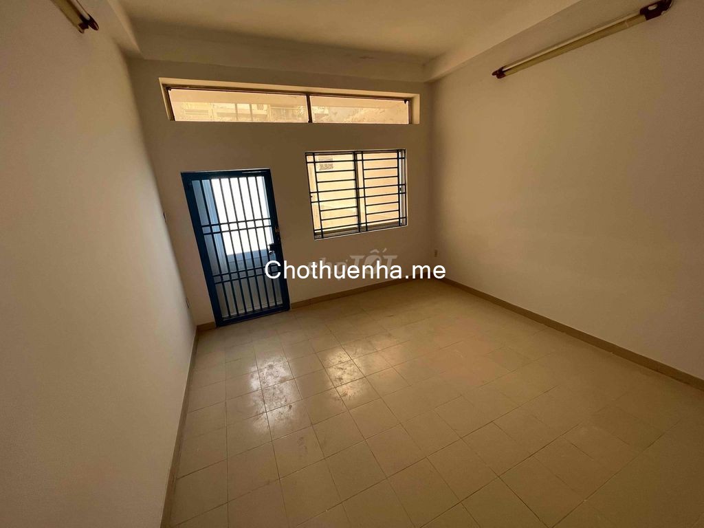 Cho Thuê nhà mặt tiền chợ gần Bitis và trường học ở quận 6