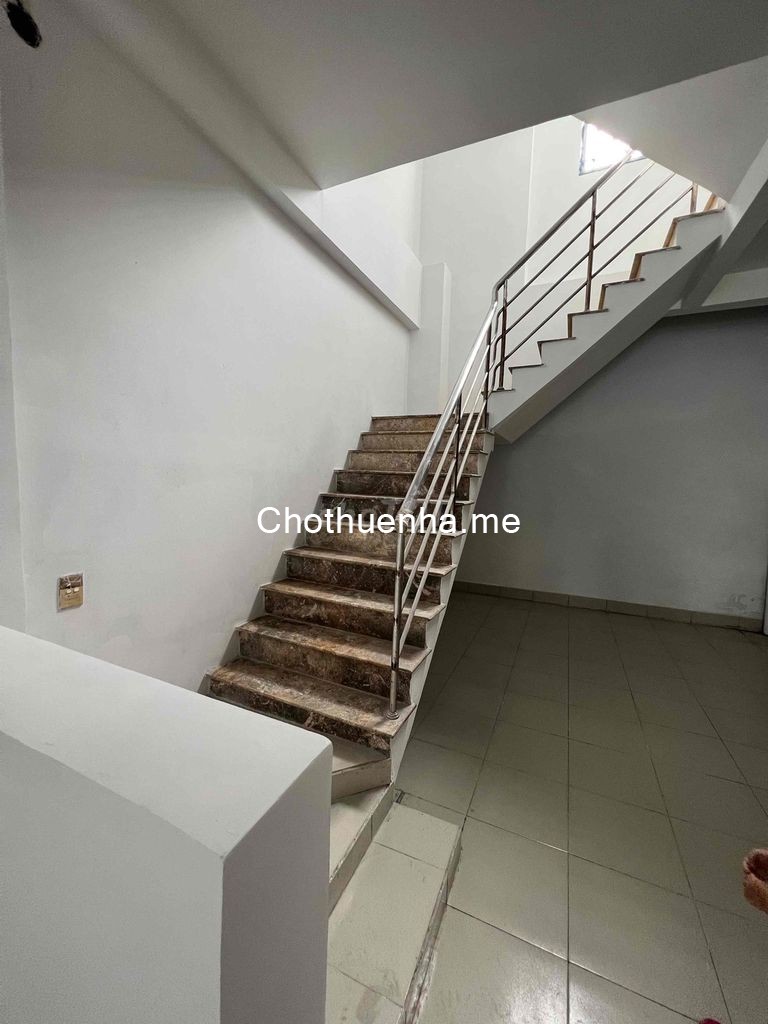 Cho Thuê nhà mặt tiền chợ gần Bitis và trường học ở quận 6