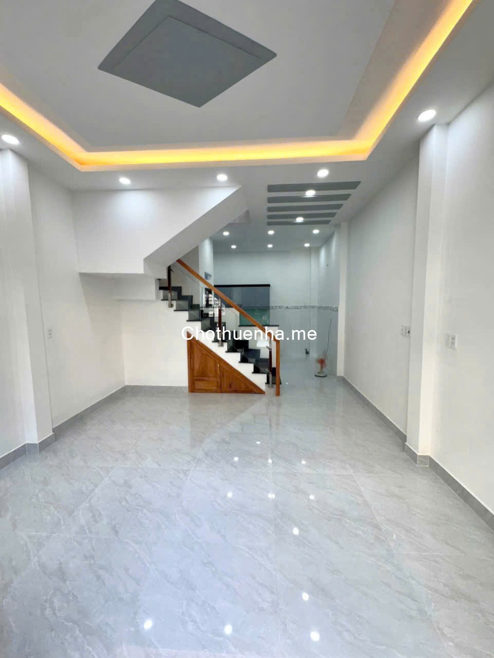 Cho thuê nhà HxH 4x22 1 trệt 2 lầ 5Pn 3 wc, 15 triệu