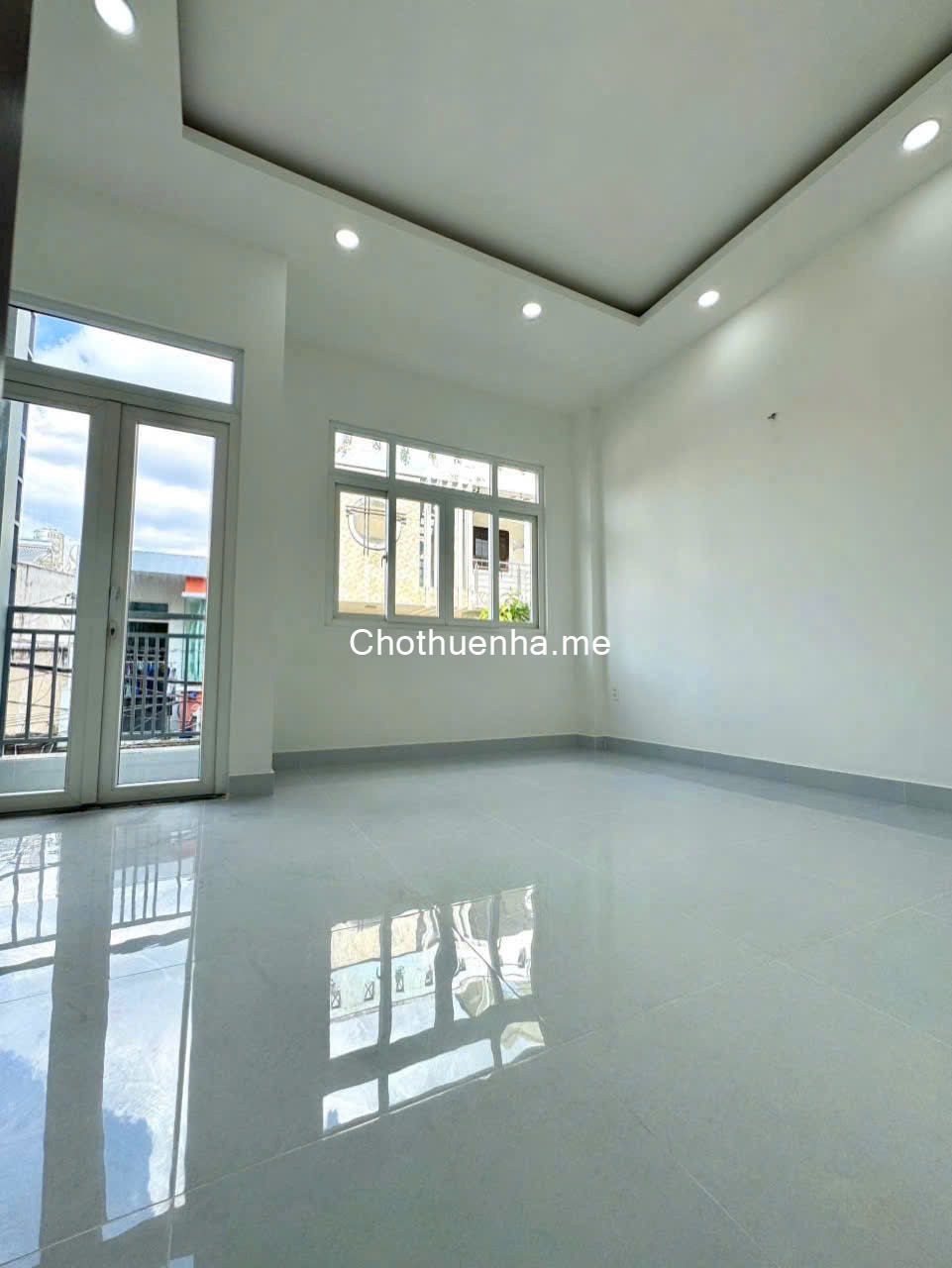 Cho thuê nhà HxH 4x22 1 trệt 2 lầ 5Pn 3 wc, 15 triệu