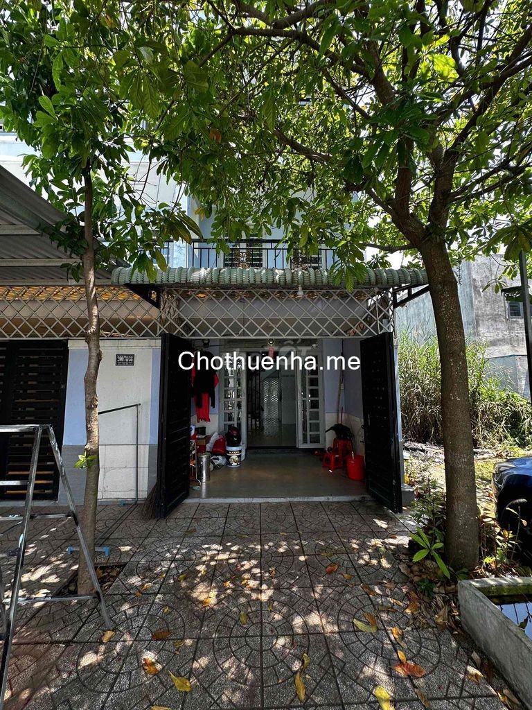 Cho thuê nhà nguyên căn 3 phòng ngủ 2wc đường Bưng Ông Thoàn