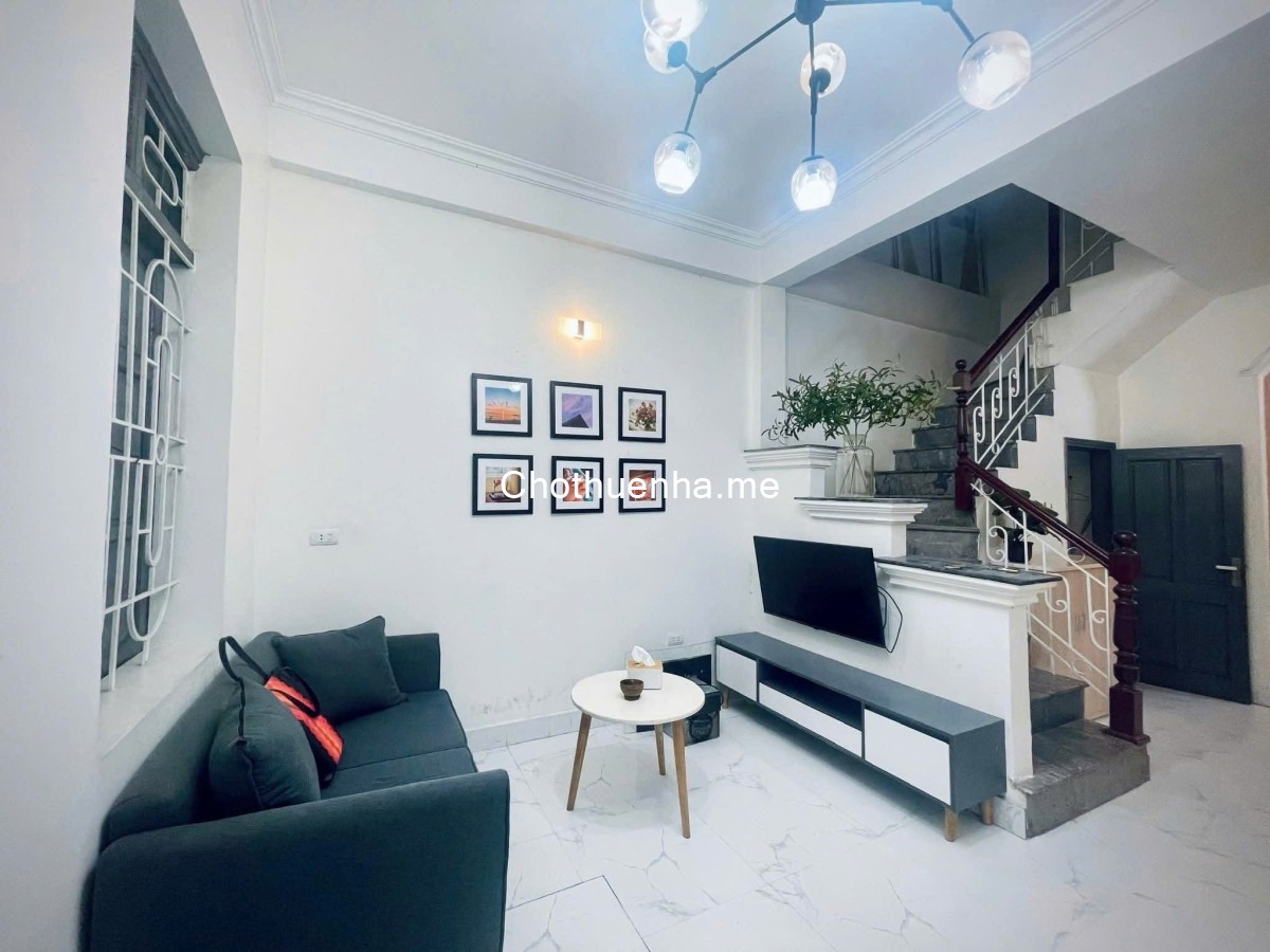 Cho thuê nhà nguyên căn ngõ 99 Định Công Hạ, 40m² x 3 tầng, 3PN, 10.8 triệu/tháng