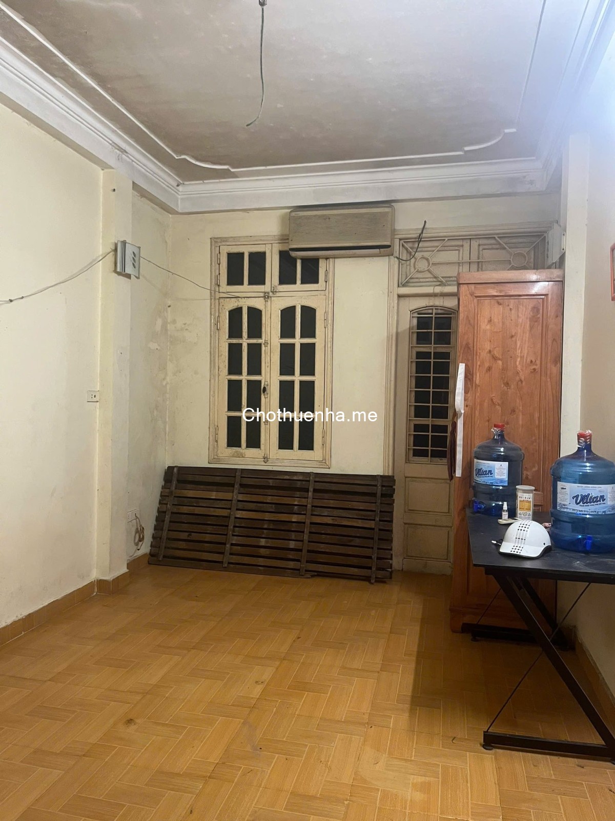 Cho thuê nhà 5 tầng tại ngõ Linh Quang, 33m² x 5 tầng 4 phòng ngủ. 11 triệu/tháng