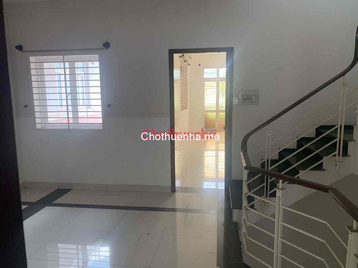 Cho thuê nhà mặt tiền kinh doanh Tạ Quang Bửu, Phường 5, Quận 8.