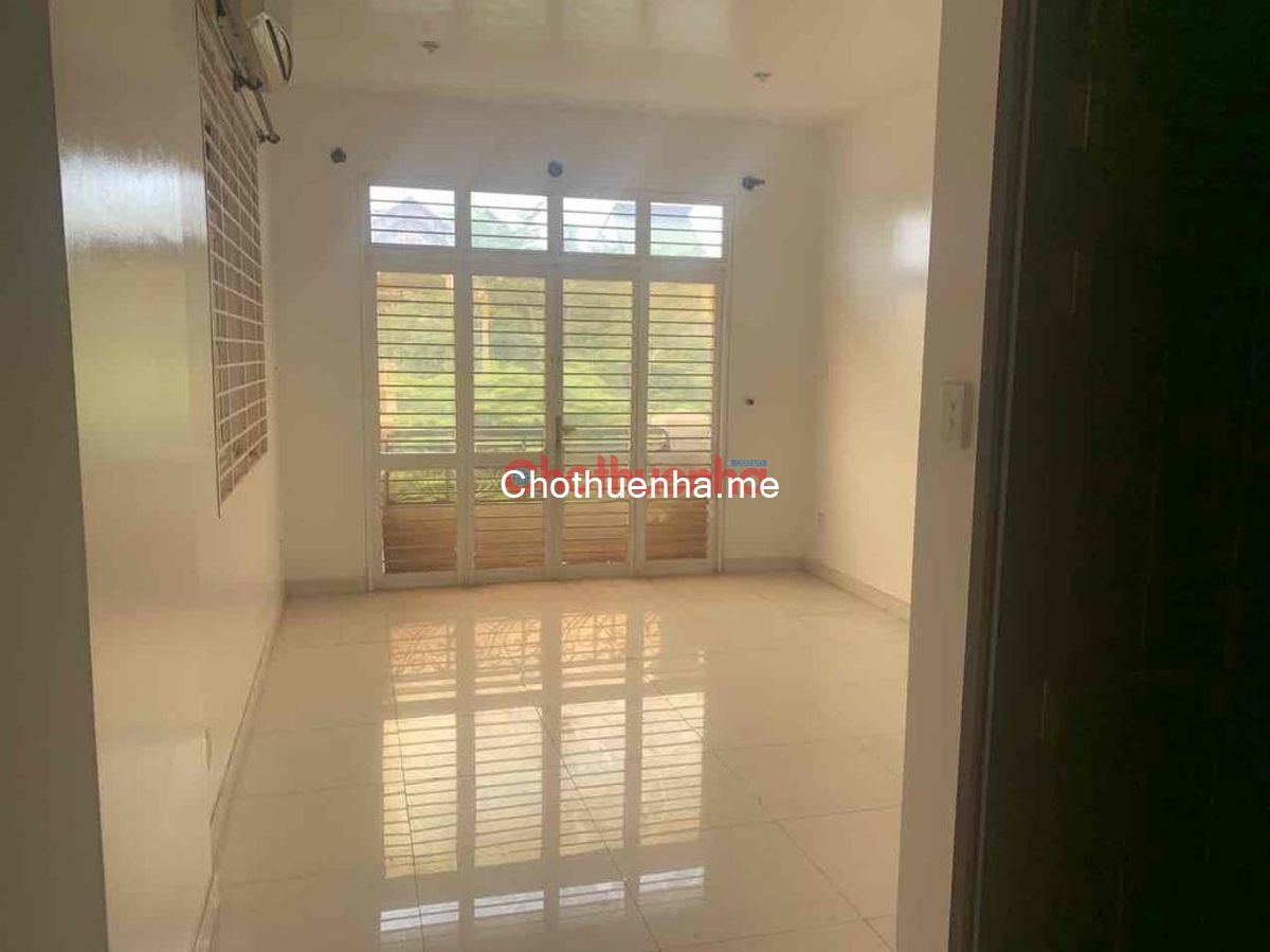 Cho thuê nhà mặt tiền kinh doanh Tạ Quang Bửu, Phường 5, Quận 8.