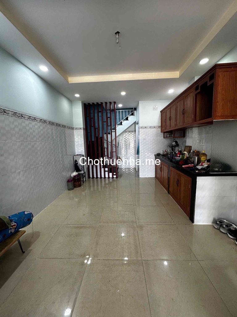 Cho thuê nhà nguyên căn 3 phòng ngủ 2wc đường Bưng Ông Thoàn