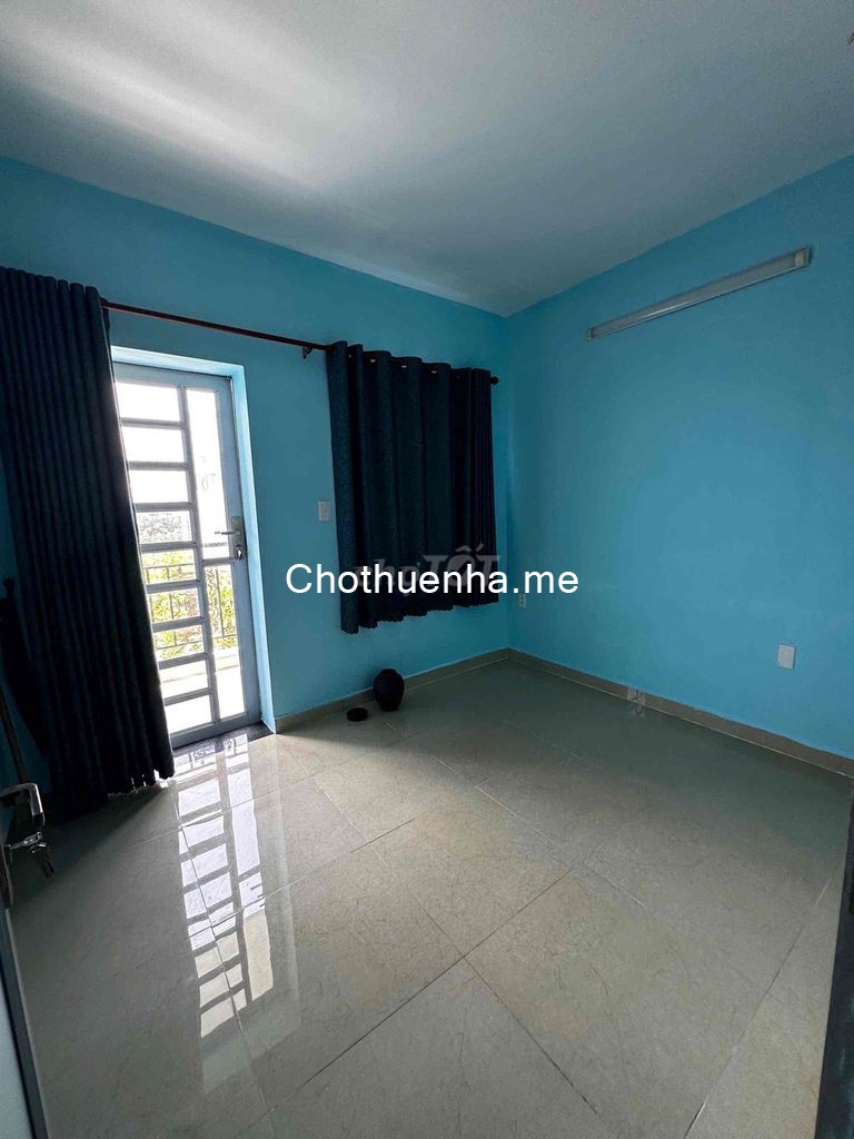 Cho thuê nhà nguyên căn 3 phòng ngủ 2wc đường Bưng Ông Thoàn
