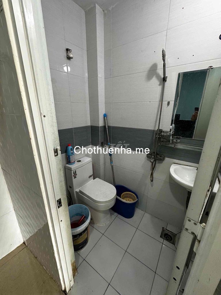 Cho thuê nhà nguyên căn 3 phòng ngủ 2wc đường Bưng Ông Thoàn