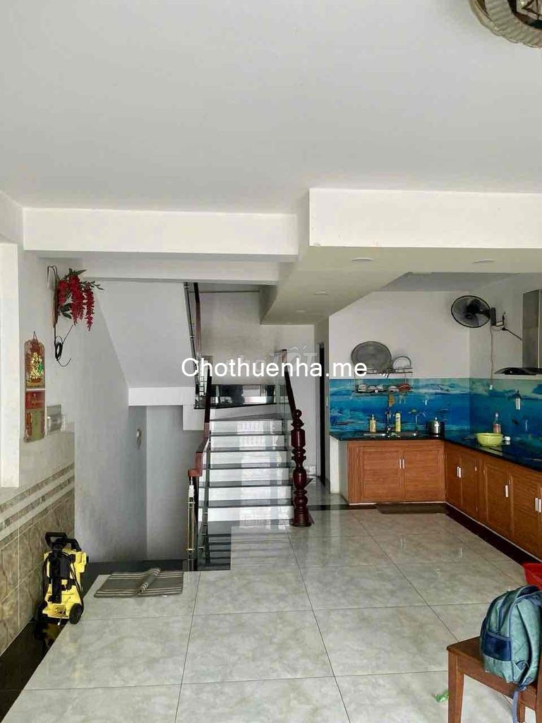 Cho thuê nguyên căn 1 trệt, 1 lửng, 2 lầu, 4 phòng ngủ, 5wc Tân Thới Nhất 2