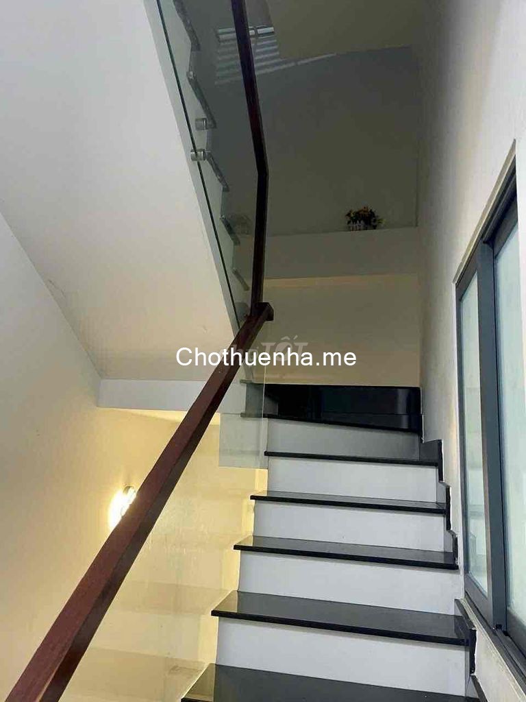 Cho thuê nguyên căn 1 trệt, 1 lửng, 2 lầu, 4 phòng ngủ, 5wc Tân Thới Nhất 2