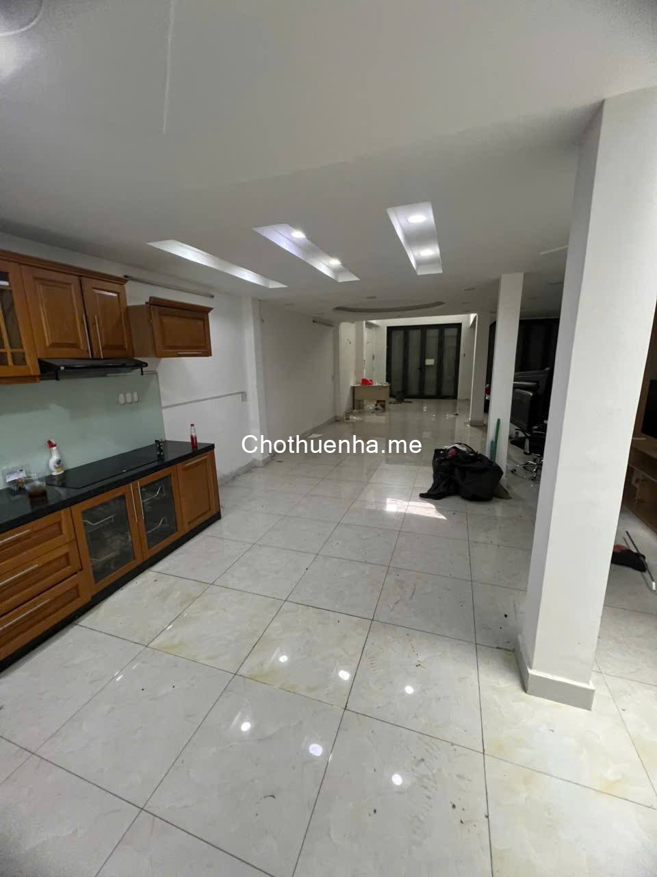 Nhà nguyên căn Trệt + 3 tầng lầu tại hẽm 106 Lạc Long Quân