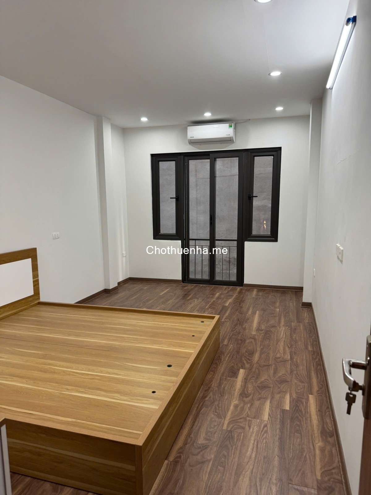 Cho thuê nhà nguyên căn ngõ Quỳnh 30m² x 5 tầng 3 PN, 14 Triệu có tl