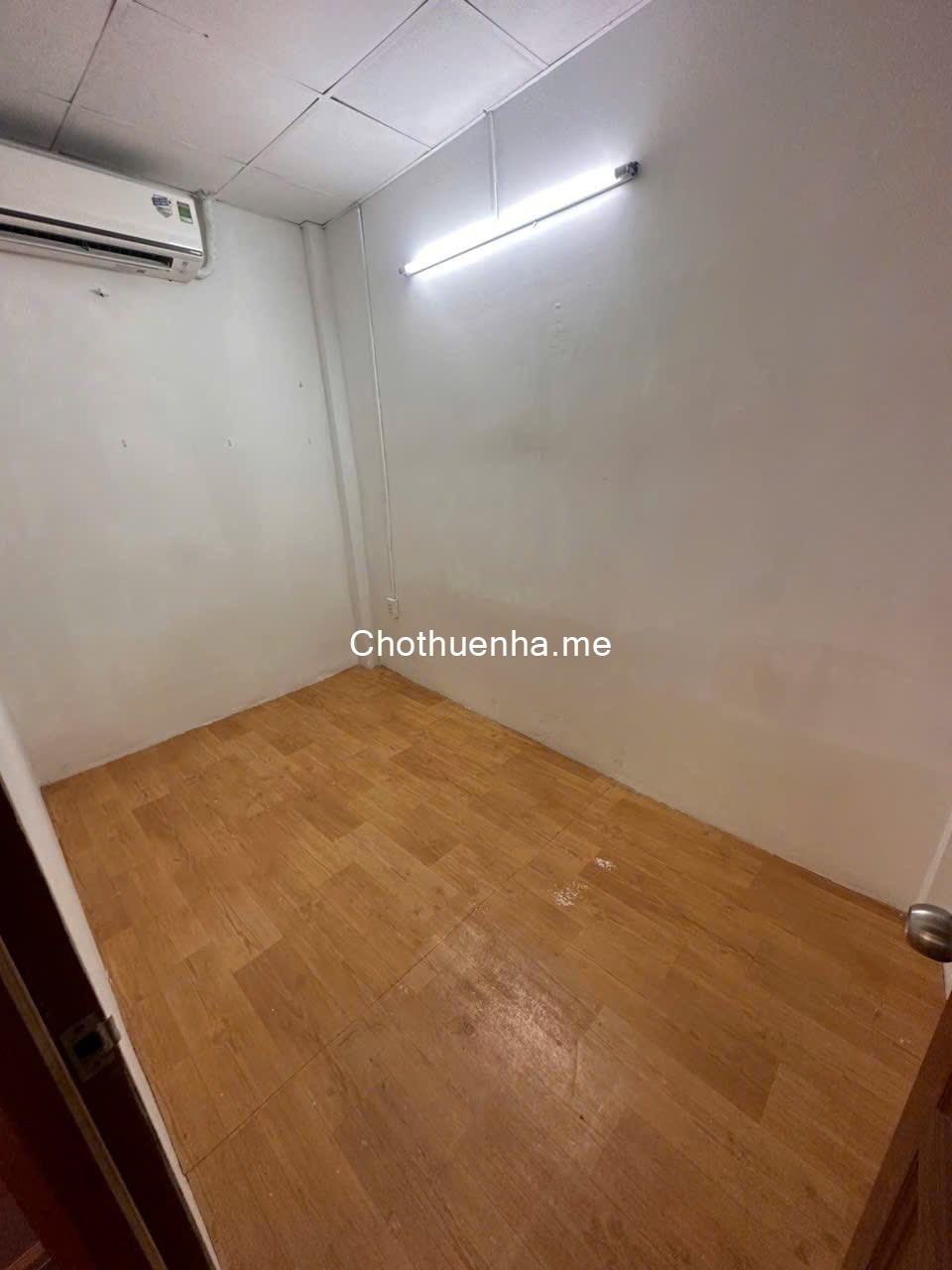 Cho thuê nhà hẻm ba gác Xô Viết Nghệ Tĩnh Phường 21, sẵn 2 máy lạnh