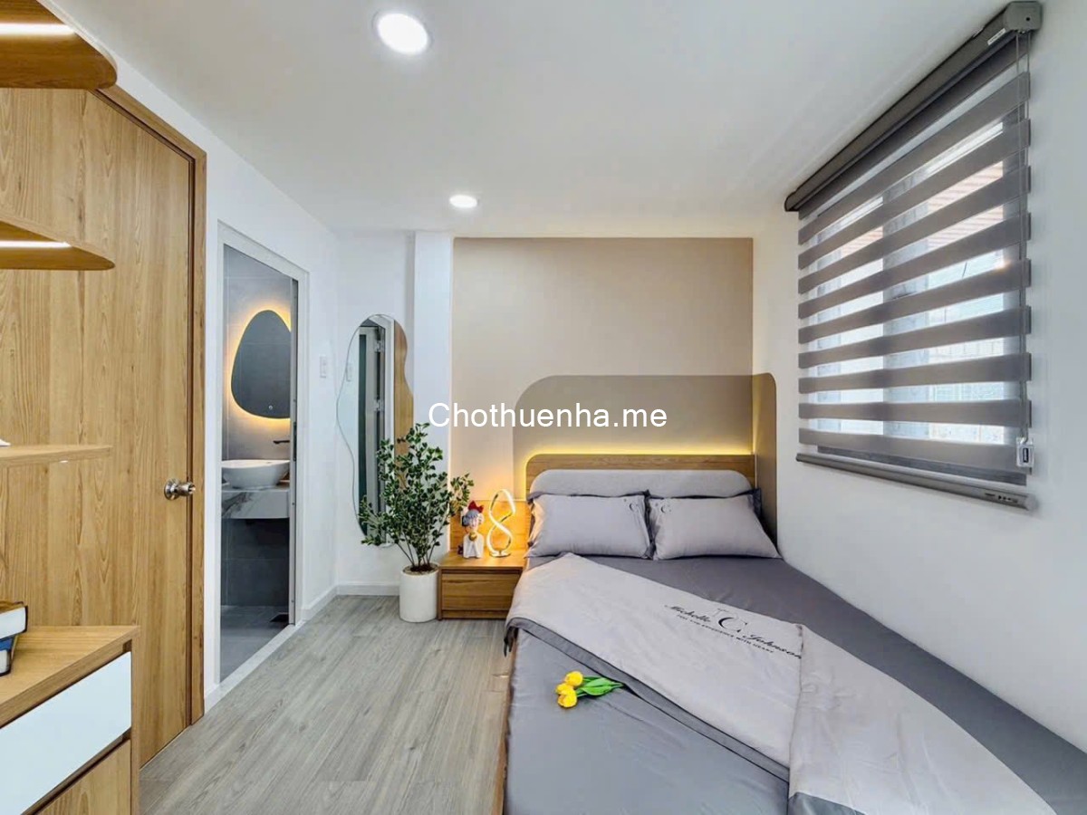 Nhà 1 trệt, 2 lầu – gồm 2 phòng ngủ, 3 WC, full nội thất