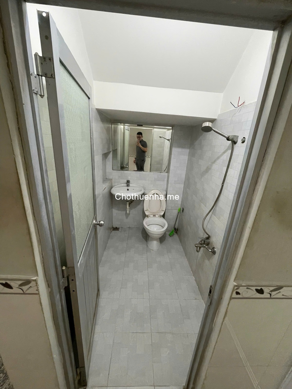 CHO THUÊ NHÀ 2PN 2WC- HẺM LỚN 2 Ô TÔ – HUỲNH VĂN BÁNH, P.13, Q. PHÚ NHUẬN