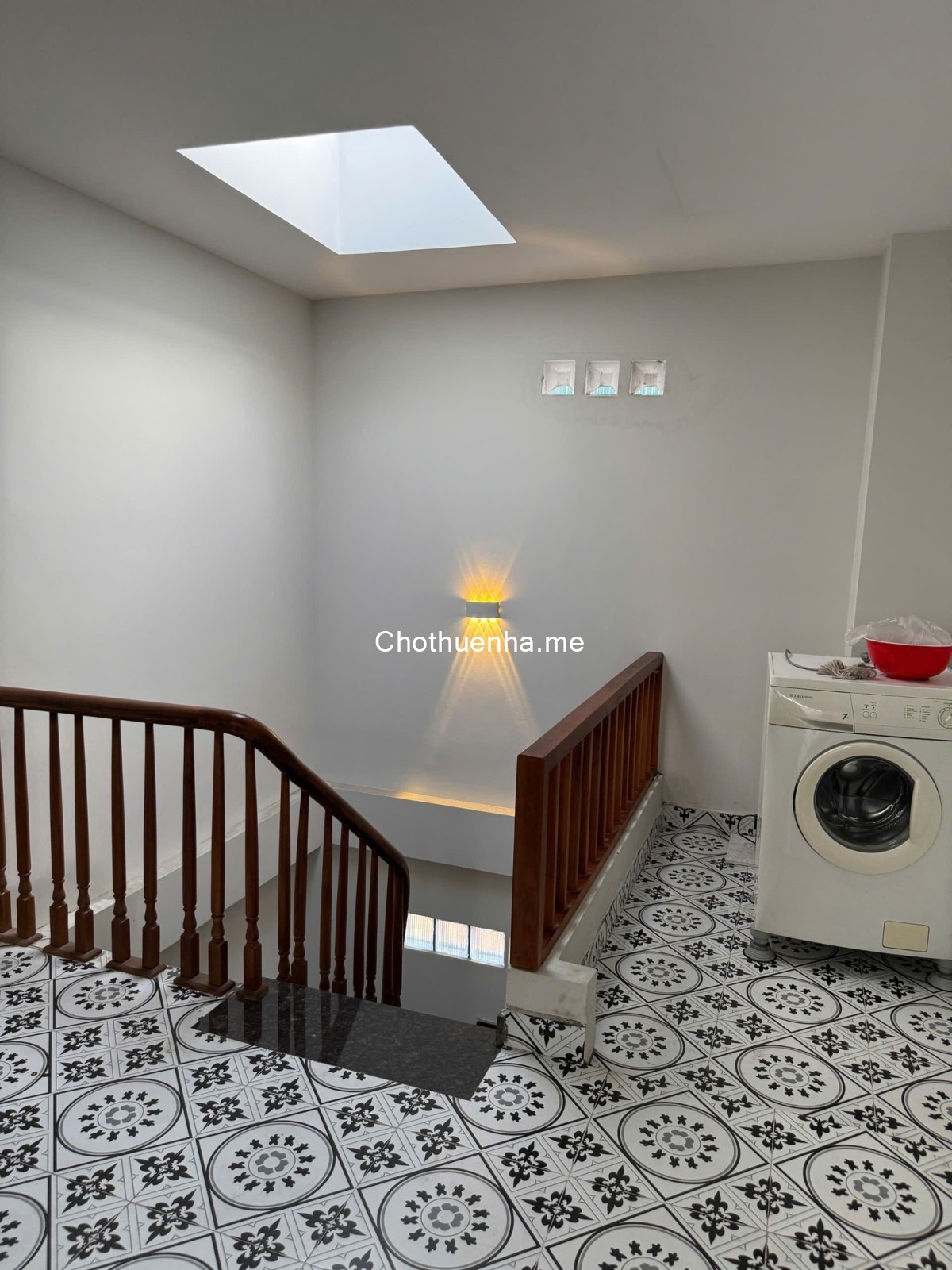 Cho thuê nhà Ngõ Quỳnh, 30m² x 5 tầng, 3 phòng ngủ khép kín, 14 triệu ô tô 20m