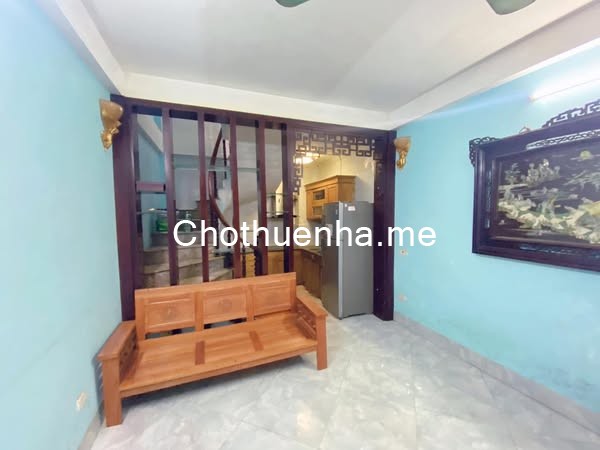 Cho thuê nhà ngõ 211 Vĩnh Hưng, 30m² x 5 tầng, 3PN, 4 WC, 10.5 Triệu/th