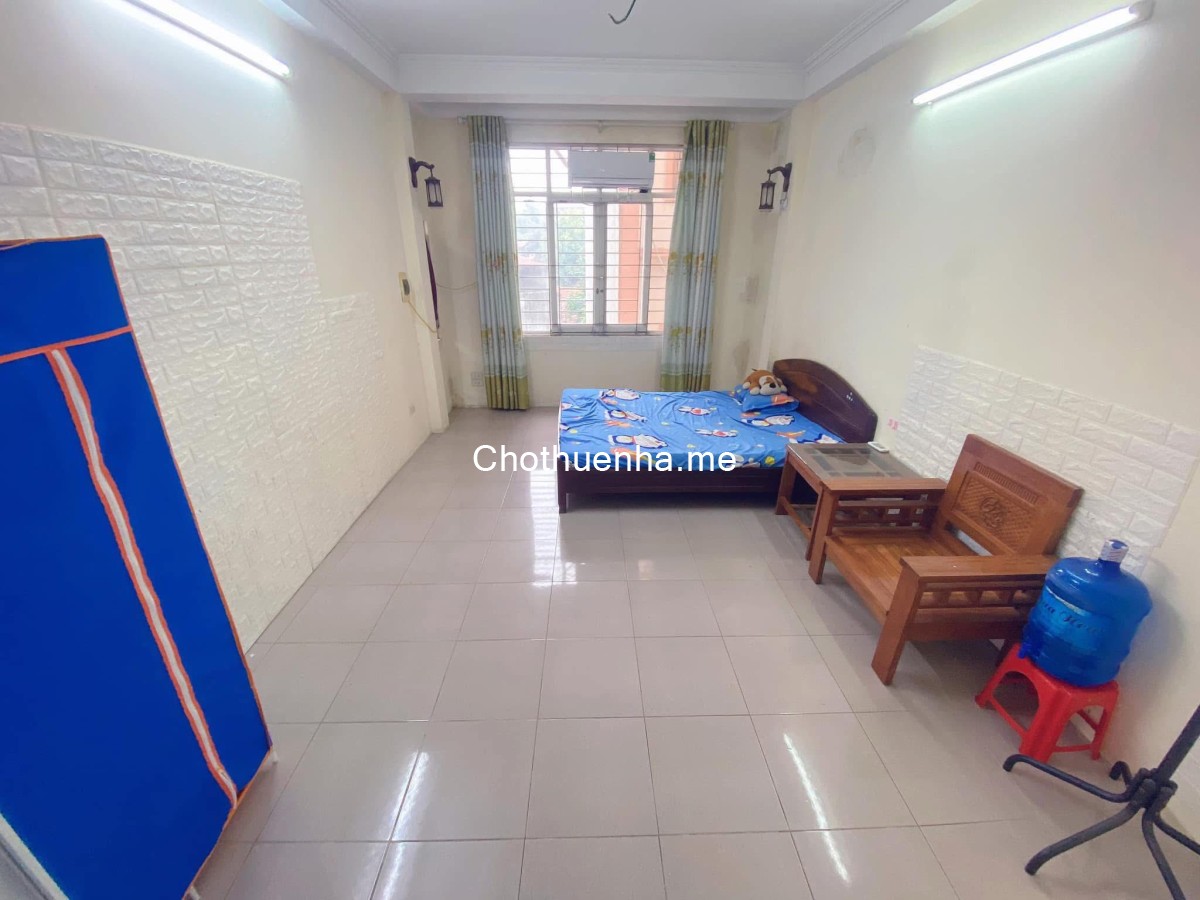 Cho thuê nhà ngõ 211 Vĩnh Hưng, 30m² x 5 tầng, 3PN, 4 WC, 10.5 Triệu/th