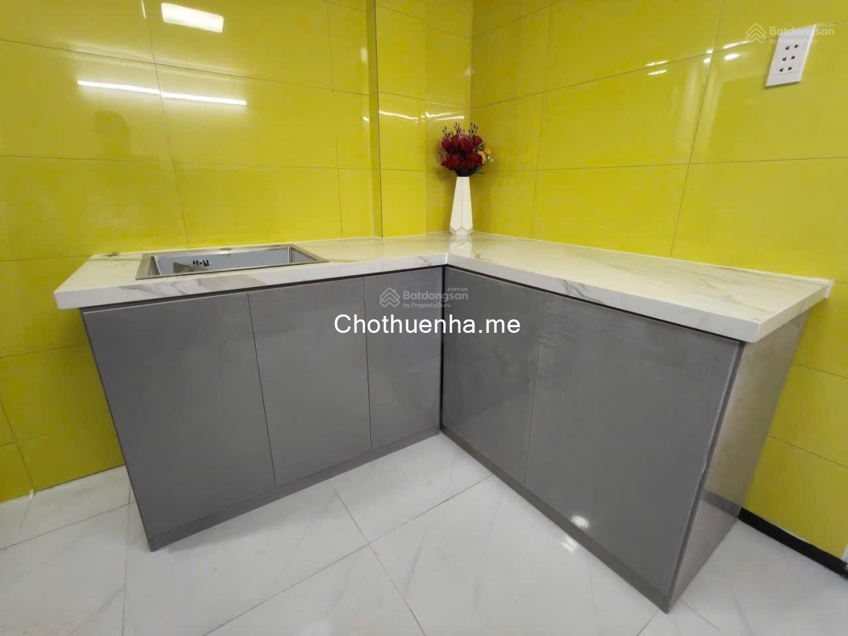 Nhà nằm ngay trục đường Võ Văn Kiệt,1 trệt, 1 lửng, 1 lầu không gian thoáng,14tr / tháng