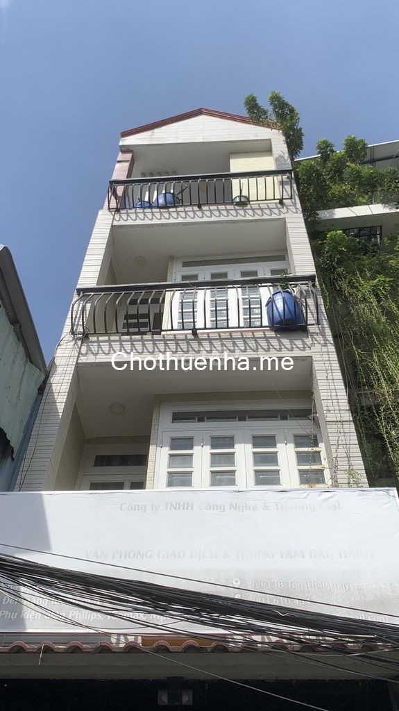 Chính chủ cho thuê nhà nguyên căn Khánh Hội Quận 4, 1 trệt 3 lầu sẵn 4 WC