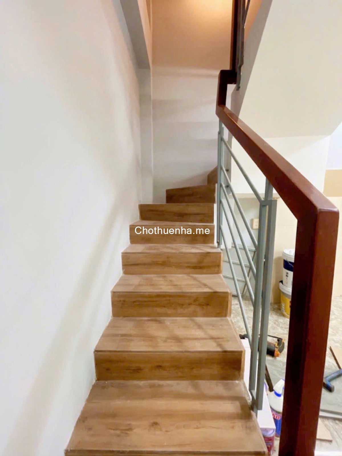 Thuê nhà nguyên căn - 5 tầng lầu - Vị trí khu Đoàn Văn Bơ, Phường 10, Quận 4 - Hẻm trước nhà 2m5…