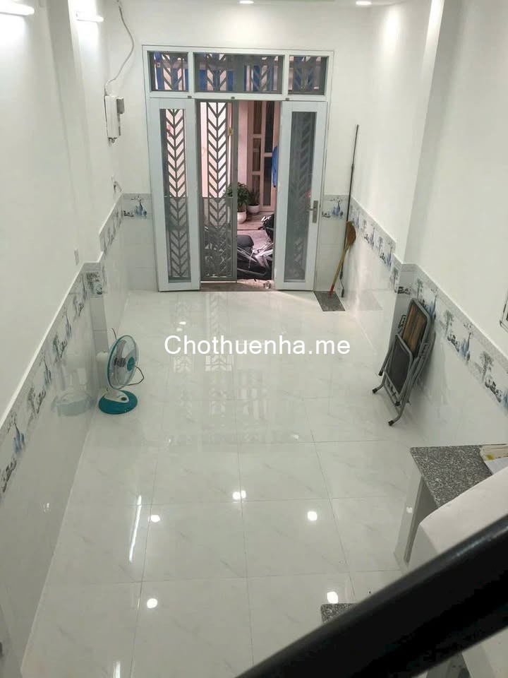 Cho thuê nhà nguyên căn hẻm 4 m Trần Bình Trọng Q5
