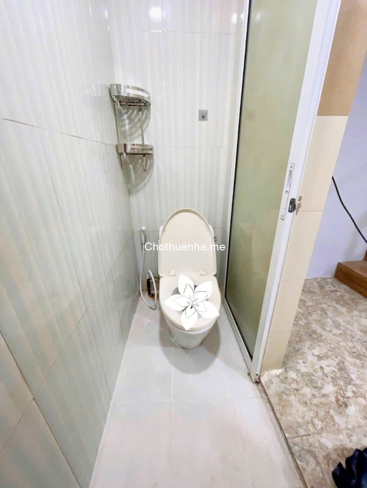 Thuê nhà nguyên căn - 5 tầng lầu - Vị trí khu Đoàn Văn Bơ, Phường 10, Quận 4 - Hẻm trước nhà 2m5…