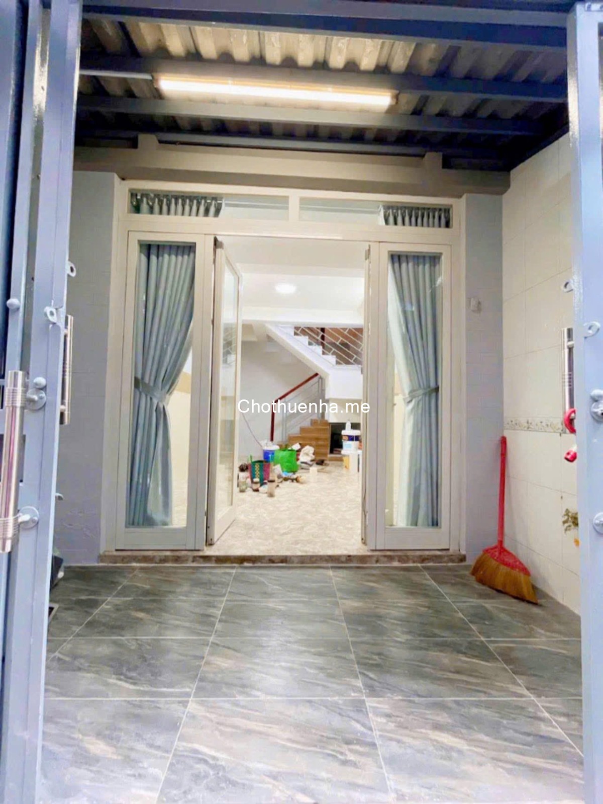 Thuê nhà nguyên căn - 5 tầng lầu - Vị trí khu Đoàn Văn Bơ, Phường 10, Quận 4 - Hẻm trước nhà 2m5…