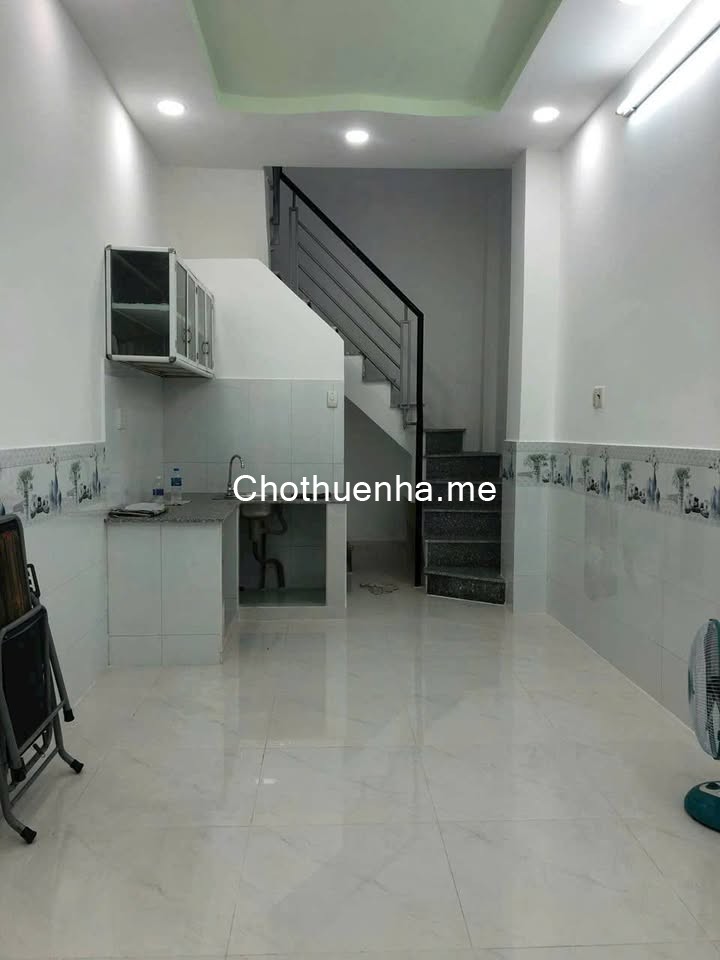 Cho thuê nhà nguyên căn hẻm 4 m Trần Bình Trọng Q5