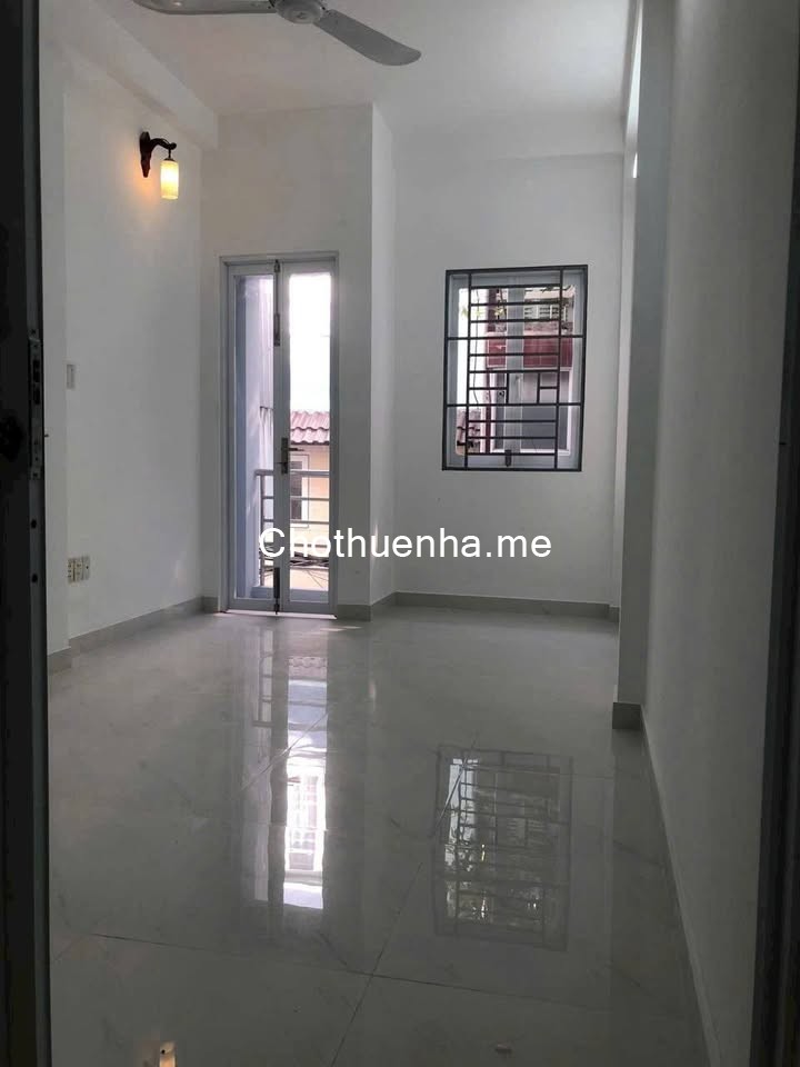 Cho thuê nhà nguyên căn hẻm 4 m Trần Bình Trọng Q5