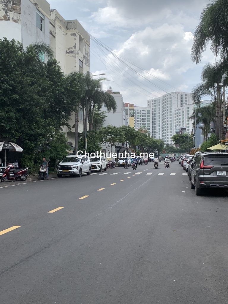 Chính chủ cho thuê nhà nguyên căn Khánh Hội Quận 4, 1 trệt 3 lầu sẵn 4 WC