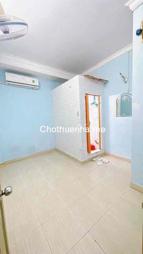 Chính chủ cho thuê nhà hẻm xe hơi Quận 4 có thể kinh doanh, 1 trệt, 1 lầu, 1 lững