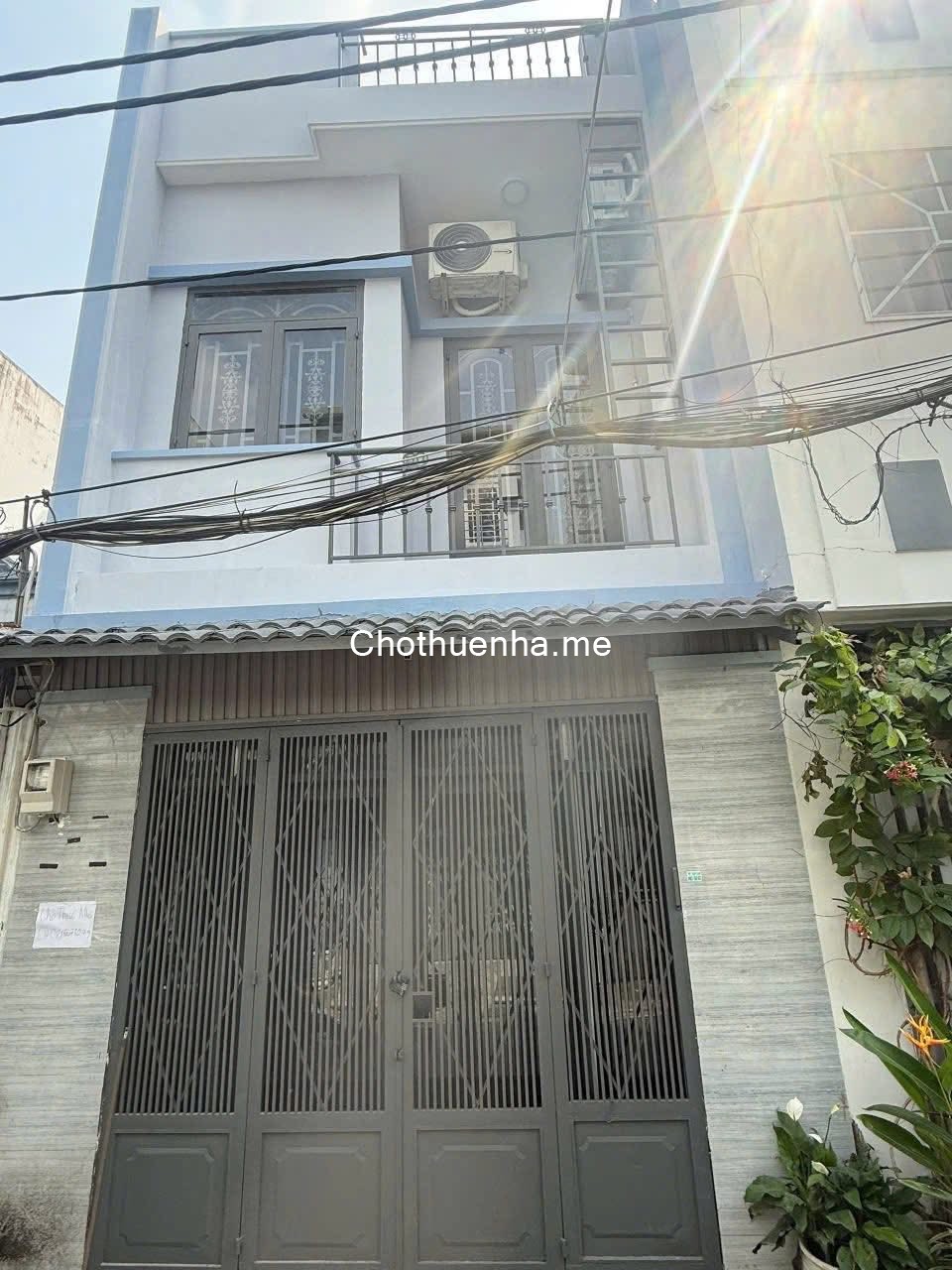 Cho thuê nhà hẻm xe hơi 1 trêt, 1 lầu hẻm 87 đường số 1