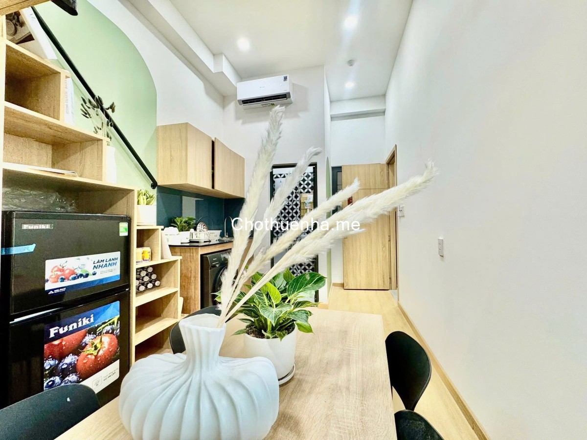 Cho Thuê NC Mặt Tiền LÊ THÁNH TÔN Quận 1