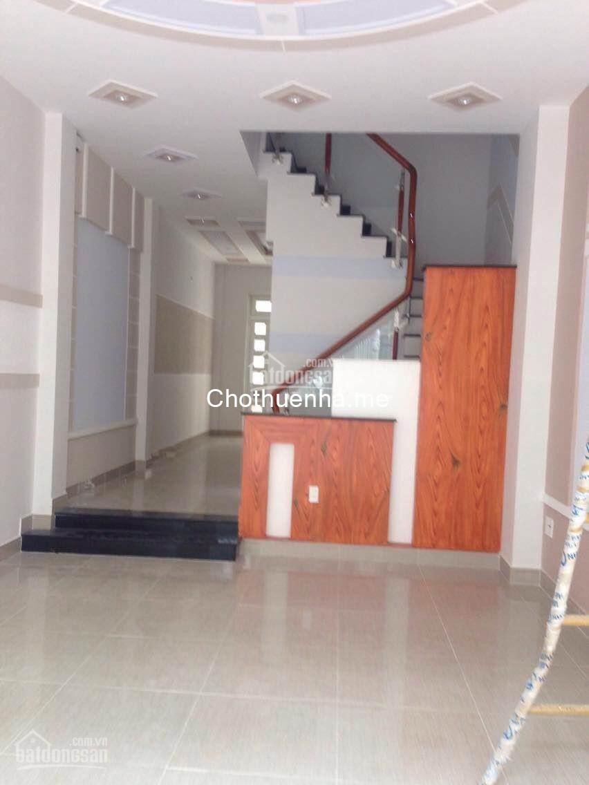 Cho thuê nhà hẻm xe hơi Cách Mạng Tháng 8, gần sân khấu Lan Anh, P13, Q10.