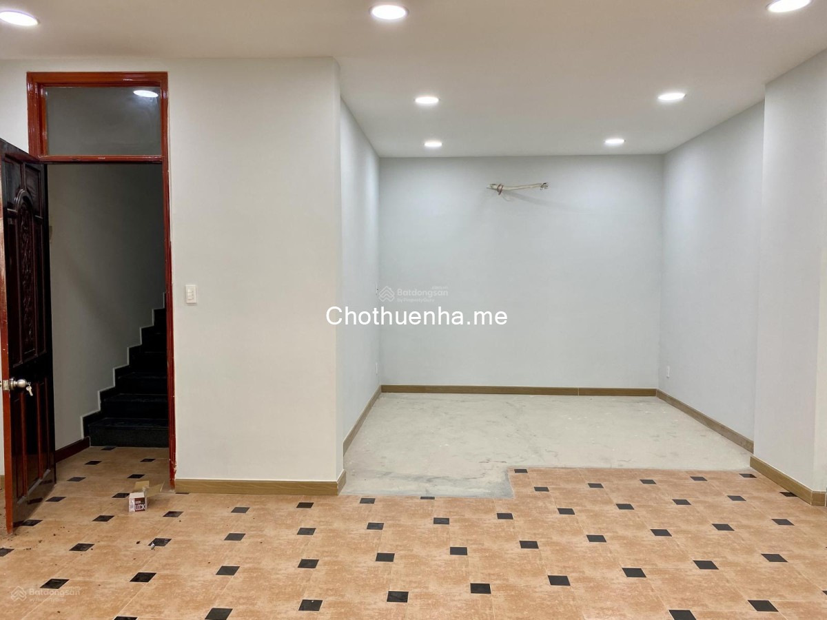 Cho thuê nhà Hầm Trệt 3 lầu, hầm đậu được 2 xe hơi Tô Hiến Thành, Quận 10