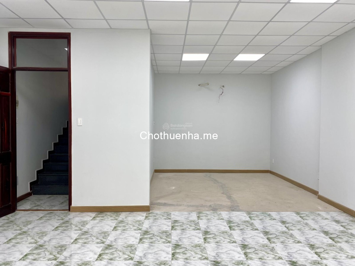 Cho thuê nhà Hầm Trệt 3 lầu, hầm đậu được 2 xe hơi Tô Hiến Thành, Quận 10