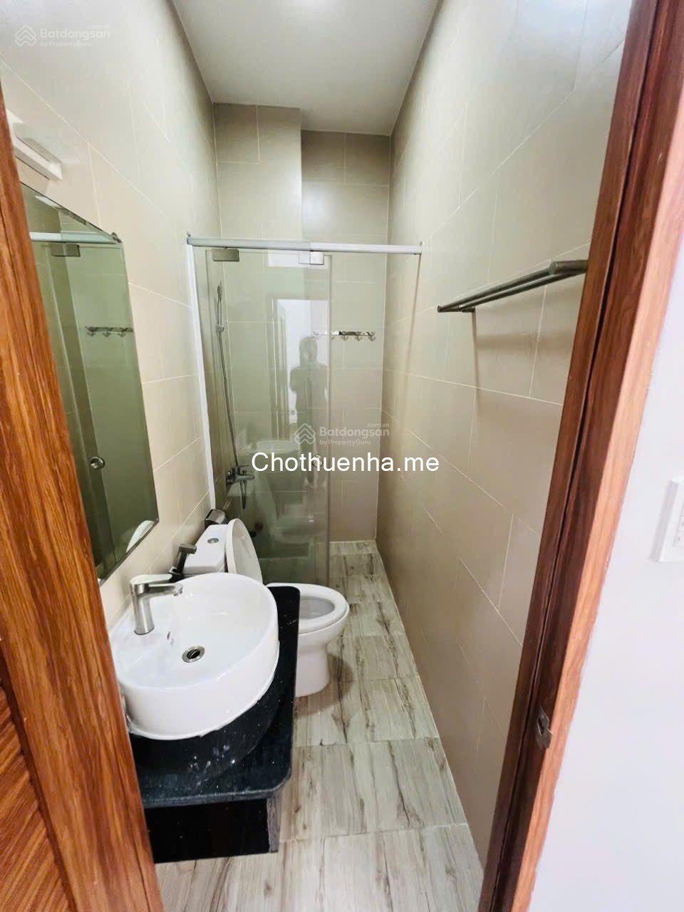 Nhà mới đẹp hẻm xe hơi đường Lê Hồng Phong Q10, 8m x 4m, 3 lầu, 20 triệu