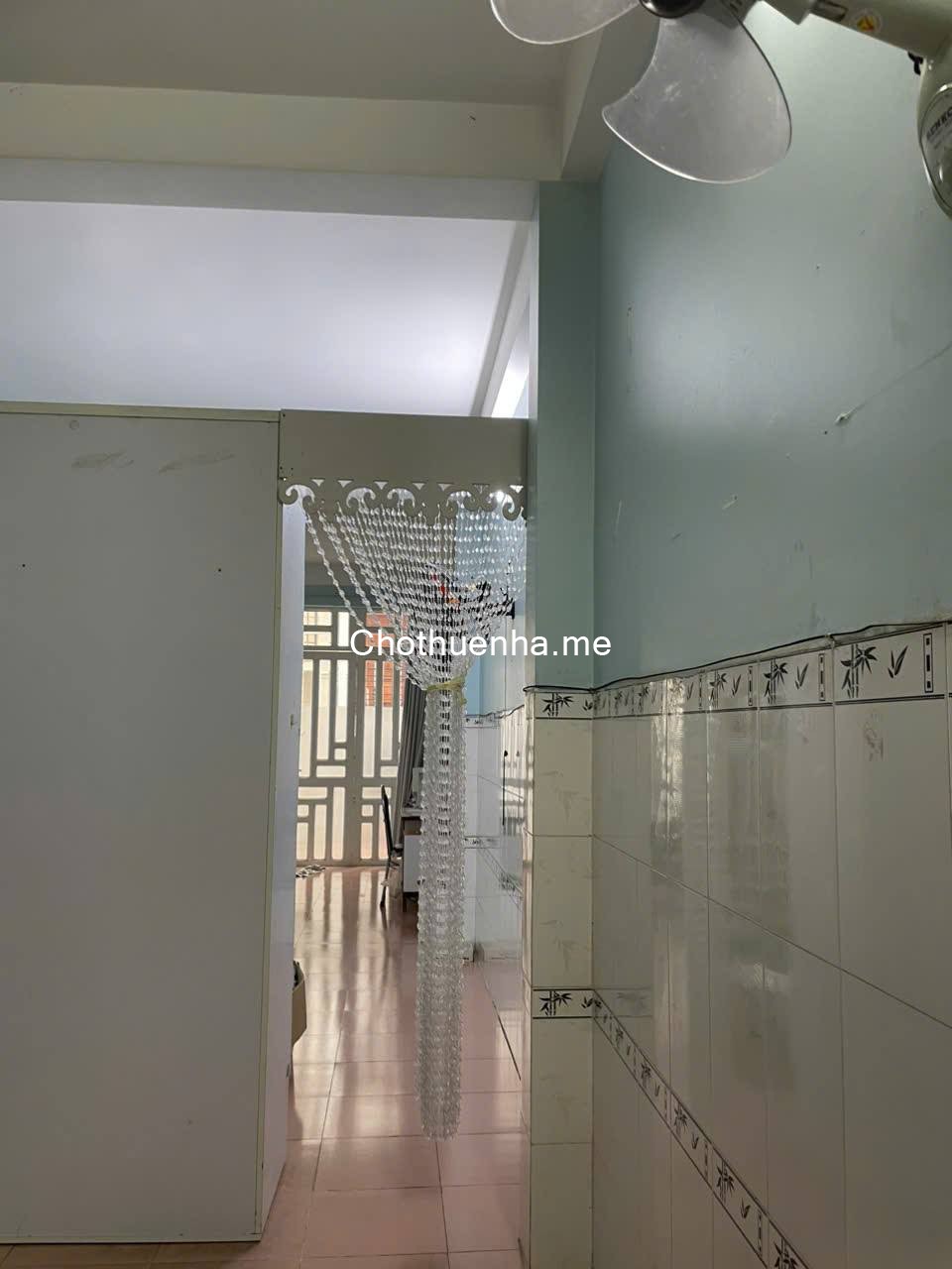 Cho Thuê Nhà Nguyên Căn 6 Phòng Ngủ Đường Lạc Long Quân, Phường 3, Quận 11