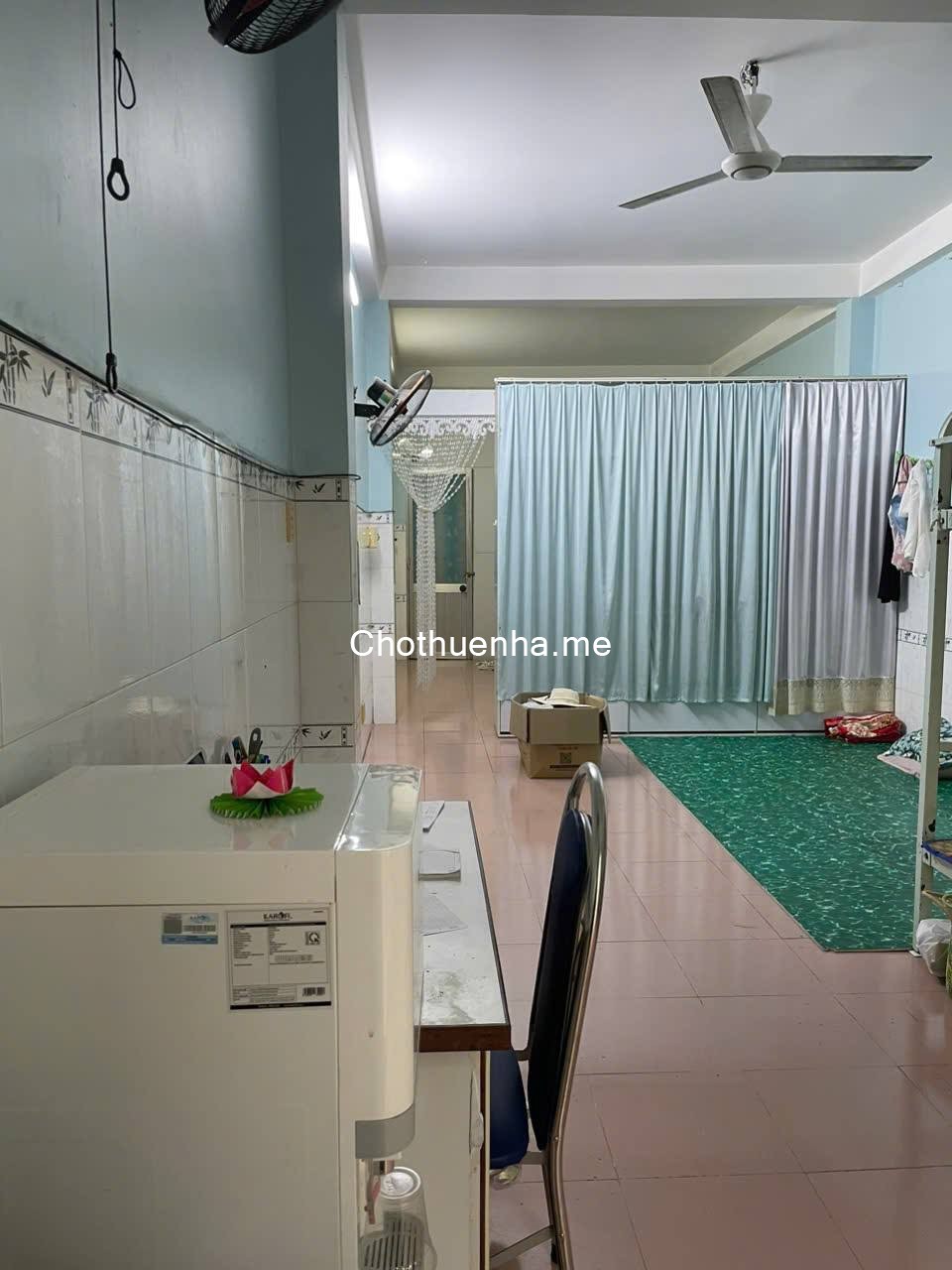 Cho Thuê Nhà Nguyên Căn 6 Phòng Ngủ Đường Lạc Long Quân, Phường 3, Quận 11