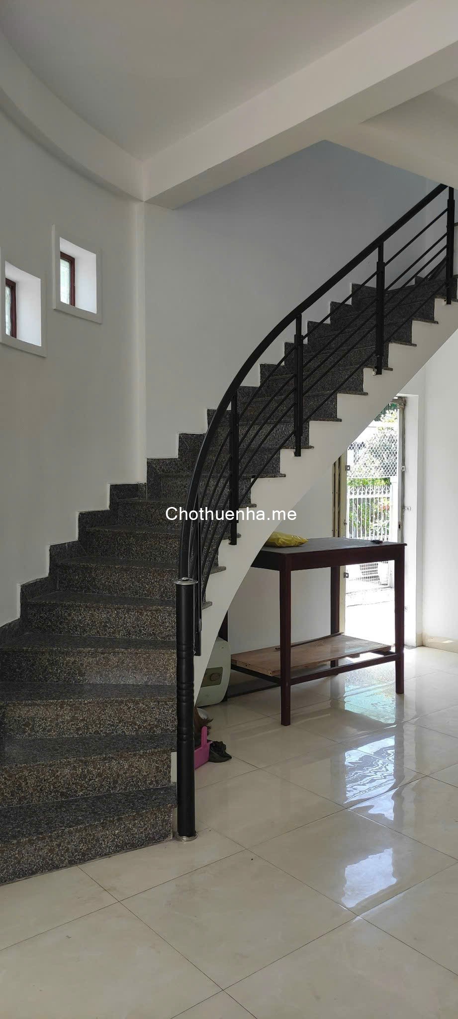 Cho thuê giá siêu rẻ 8 triệu nhà riêng 2,5 tầng, đường Hoàng Diệu, TP Đà Nẵng