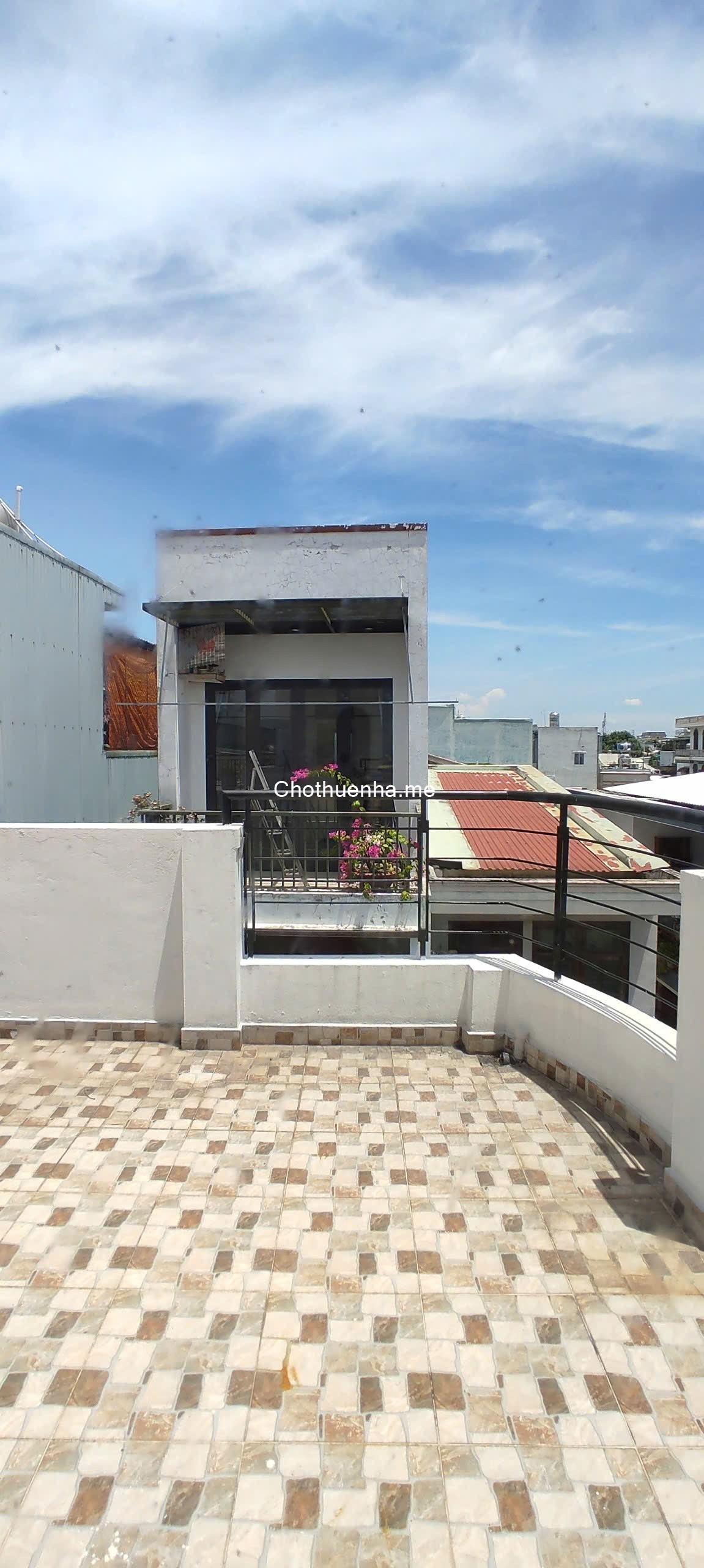 Cho thuê giá siêu rẻ 8 triệu nhà riêng 2,5 tầng, đường Hoàng Diệu, TP Đà Nẵng