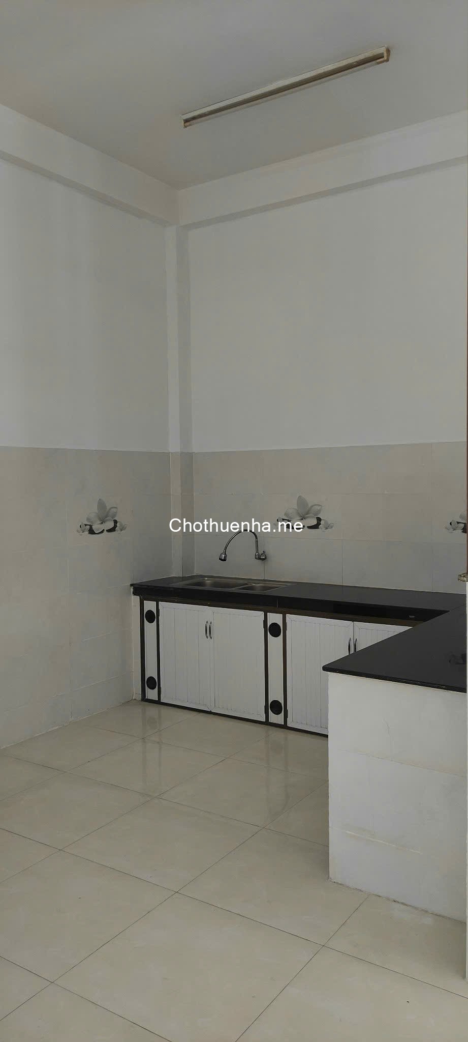 Cho thuê giá siêu rẻ 8 triệu nhà riêng 2,5 tầng, đường Hoàng Diệu, TP Đà Nẵng