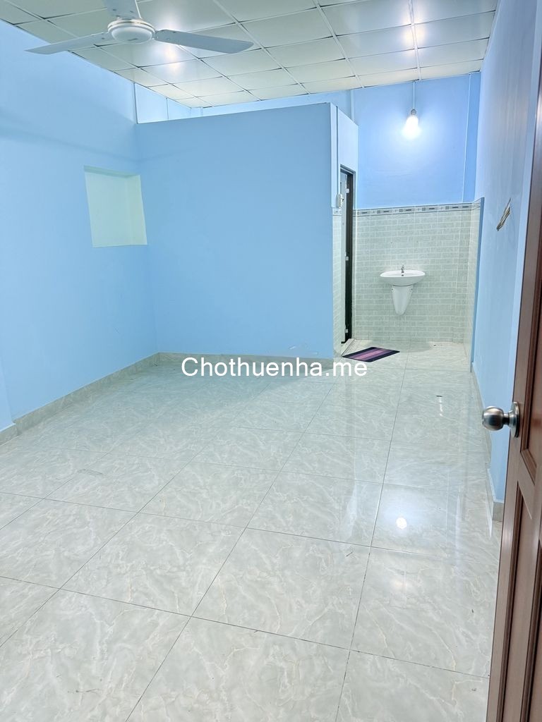 Nhà Nguyên Căn Hoàng Văn Thụ, 1 trệt lầu, 2PN, 2WC, giá 15 triệu