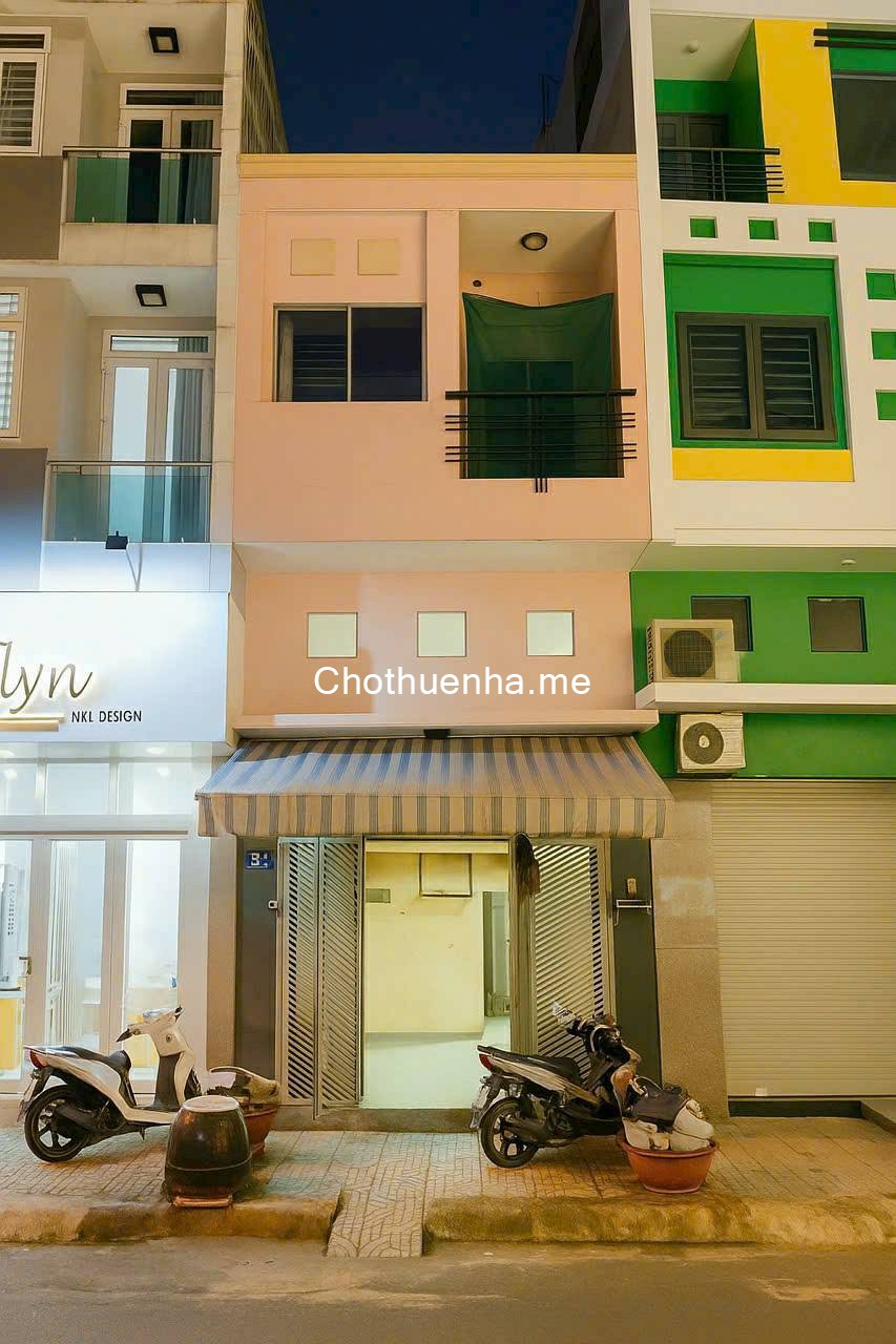Nhà mặt tiền mởi sơn sửa đường Hoa Hồng P2 Q.Phú Nhuân