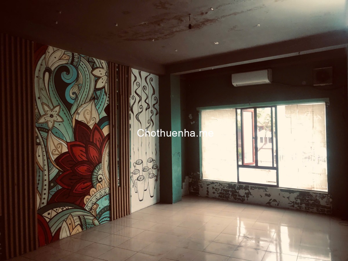 Cho thuê nhà mặt phố đông đúc kinh doanh 100m2 giá 15,5 triệu 3 tầng. Thanh Xuân Hà nội