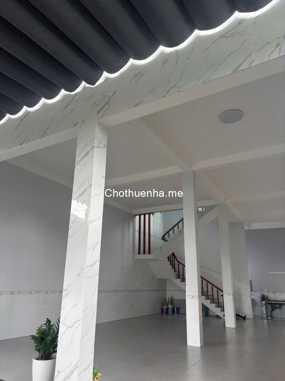 Nhà mới 1 trệt 2 lầu mặt tiền đường Linh Đông, Thủ Đức