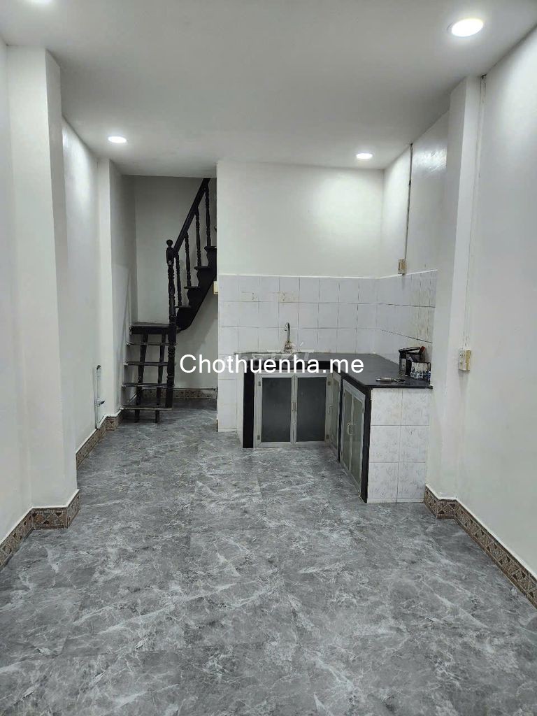 Nhà nhỏ hẻm Trần Hưng Đạo, Phường Phạm Ngũ Lão, Quận 1