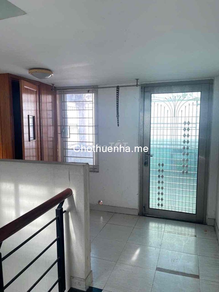 Nhà hiếm trong khu Apak có thang máy – 3 lầu – Giá chỉ 30 triệu/tháng!